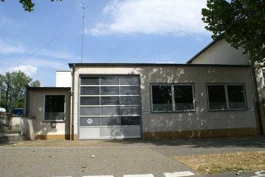 Logistikzentrum (Halle und Büroräume) in attraktiver Lage von Wbd.- Schierstein, Gewerbegebiet!