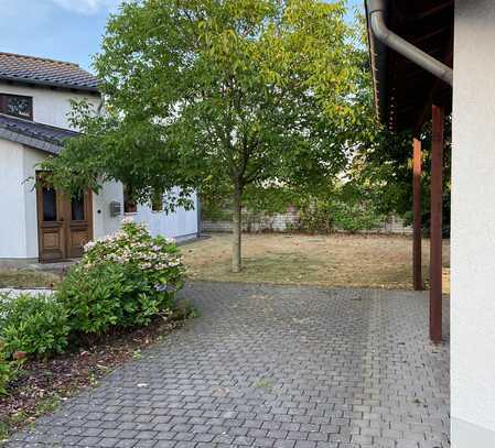 Schönes Einfamilienhaus mit großem Garten in Bornheim OT Rösberg