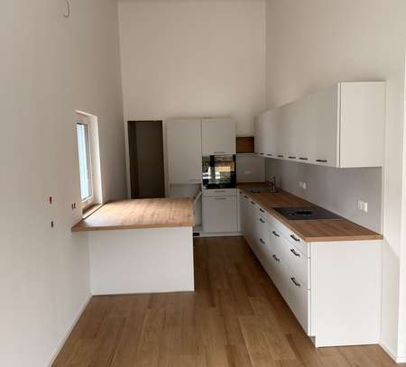 Exklusive 3-Zimmer-Wohnung im Neubau (KfW 40) mit Balkon und Top-Ausstattung in Amberg-Klein