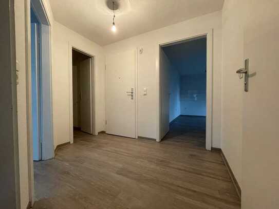 TOP renovierte 2-Zimmer Wohnung mit großem Balkon