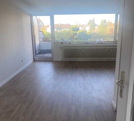 Sehr geräumige, modernisierte 3-Zimmerwohnung über zwei Ebenen