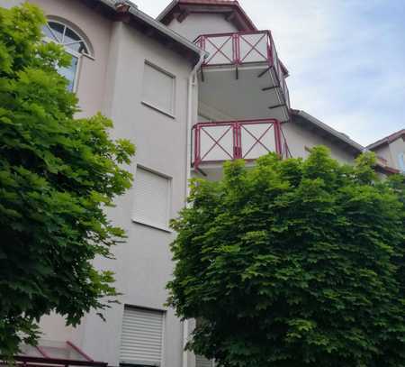 Stilvolle 3-Zimmer-Maisonette-Wohnung mit Balkon und Einbauküche in Langen (Hessen)