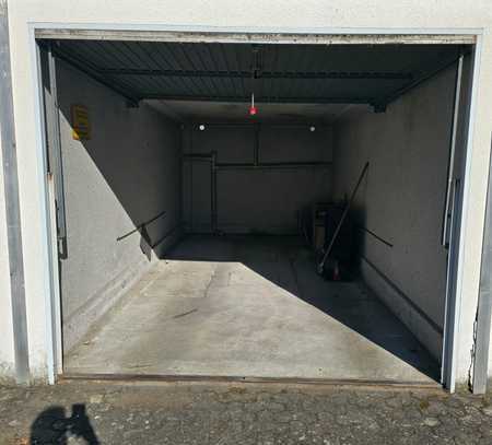 Abschließbare Garage in Neu-Isenburg