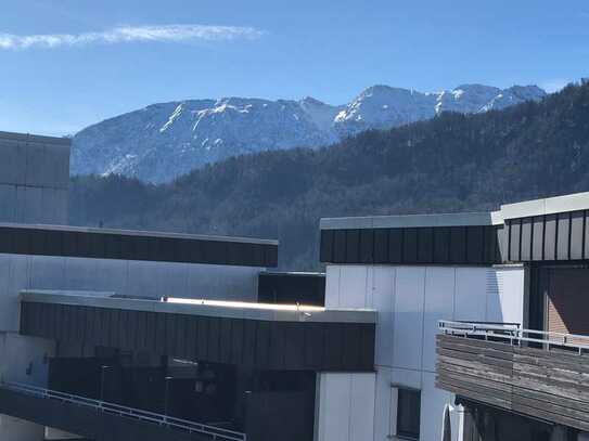 Helle 3-Zimmer-Wohnung mit Bergblick und großer Dachterrasse zu verkaufen