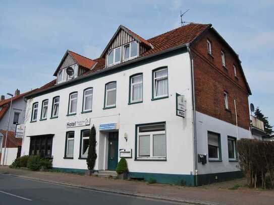 Restaurant mit Hotel