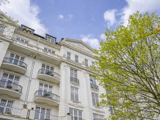 Hofweg Palais - Altbau ETW im Erdgeschoss mit sonnigem Garten und Terrasse