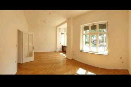 Altbau-Traumwohnung, 2,5-Zimmer, mit Terrasse und EBK in Holweide, Köln