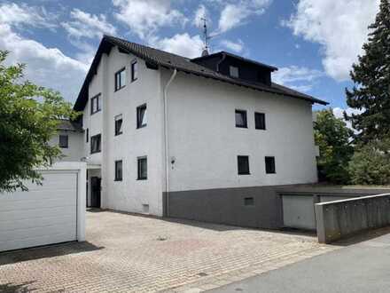 Großzügige 4,5 Zimmer Wohnung mit großem Balkon, Einbauküche und Garage