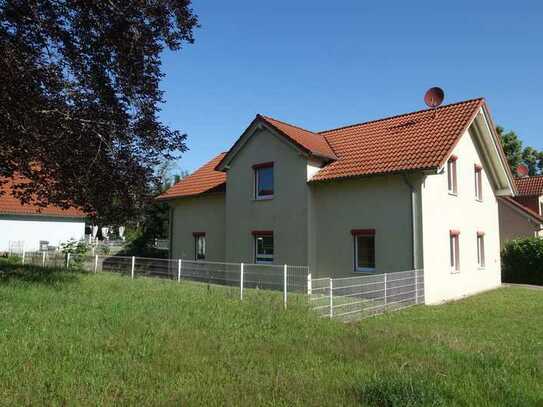 Geräumiges, günstiges 7-Raum-Einfamilienhaus in Ramstein-Miesenbach