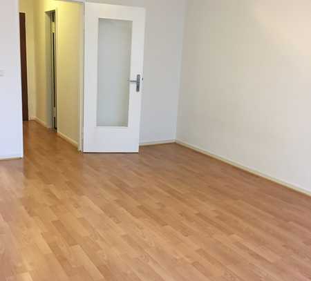 Bad Godesberg-Villenviertel, modernes Appartement mit Balkon.