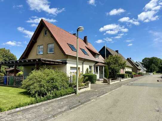 Großes Familienhaus direkt am Feldrand mit tollem großen Garten und Weitsicht.