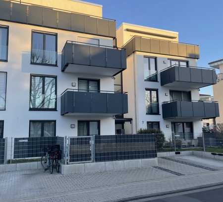 Stilvolle, neuwertige 3-Zimmer-Maisonette Wohnung mit Balkon, Terrasse und Einbauküche