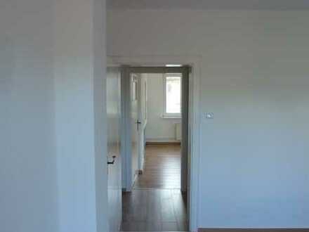 Ansprechende und vollständig renovierte 2-Raum-Wohnung in Wuppertal