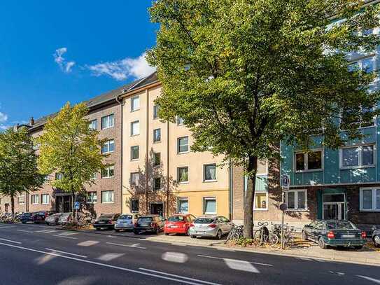 Moderne Single-Wohnung, 4.OG ohne Aufzug, mit EBK und Balkon