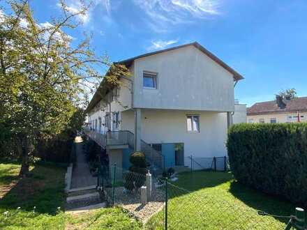 Geschmackvolle Maisonette-3-Zimmer-Wohnung mit Balkon und Einbauküche in Großmehring