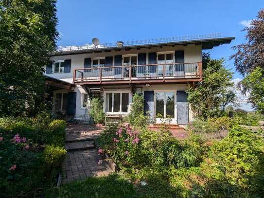 Exklusives Einfamilienhaus mit Alpenblick in Icking