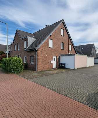 Modernes Reihenendhaus in ruhiger Wohnlage von Duisburg-Bergheim (Grenze Moers, Nähe A57 und A40)