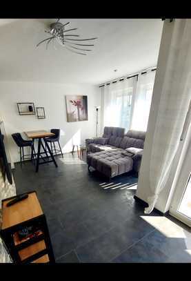 Top, moderne, kompl. Ausgestattete 2-Zimmer-Wohnung mit Garage