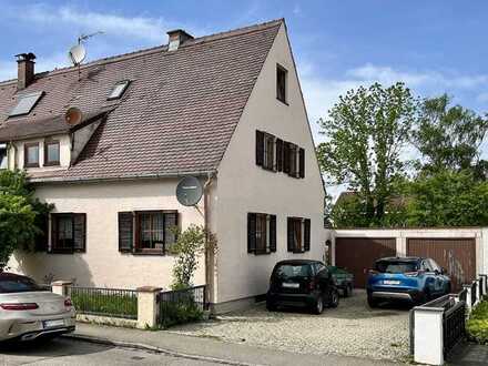 730 m² Grundstück mit DHH in ruhiger Lage und zwei Garagen in Haunstetten