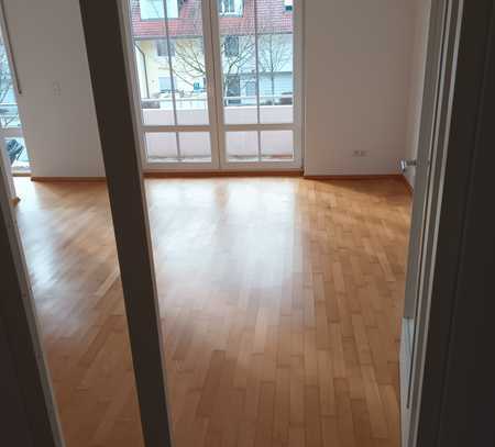 Schöne, helle 1,5-Zimmer-Wohnung mit Balkon in Unterföhring