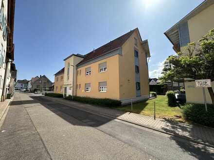 Loftartige 2-Zimmer-Stadtwohnung mit Einzelgarage und Balkon