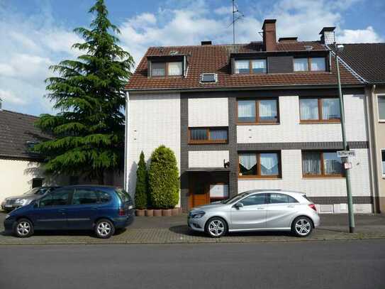 Schöne 43 qm - 2-Zimmer-DG-Wohnung in Duisburg Neuenkamp