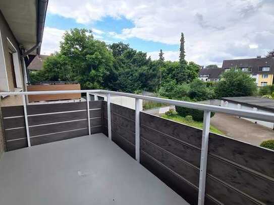 *QUADRATISCH-PRAKTISCH-GUT! Renovierte 1,5-Zi. Whg. + Balkon, Grandstraße, E-Bedingrade/Gerschede!*