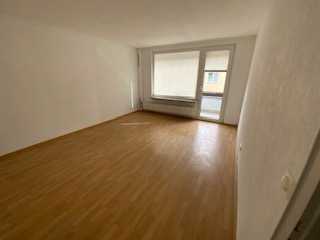 helle 3 Zimmer Wohnung Wanheimerort