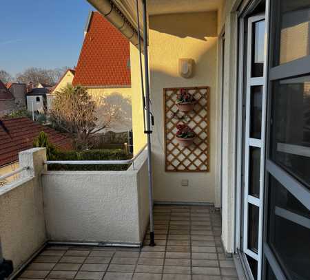 3 Zimmer Küche Bad, Balkon und Garage in ruhiger Lage