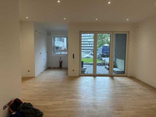 IN FRANKFURT-SACHSENHAUSEN LÄSST ES SICH SEHR GUT LEBEN!!! 1-ZIMMER-APPARTMENT!