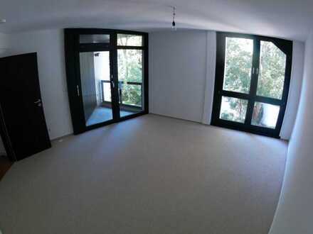 Wohnen am Wald mit Balkon