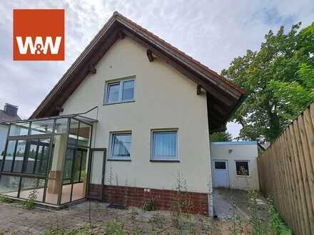 Top-Einfamilienhaus mit Garten und Garage