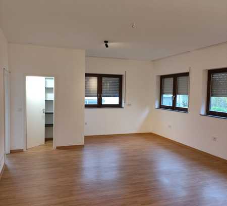 Helle 2-Raum-Wohnung in ruhiger Lage
690 € - 60 m² - 2Zm