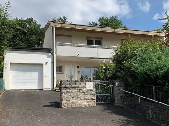 Familienfreundliches Einfamilienhaus mit Balkon, Terrasse, Garten