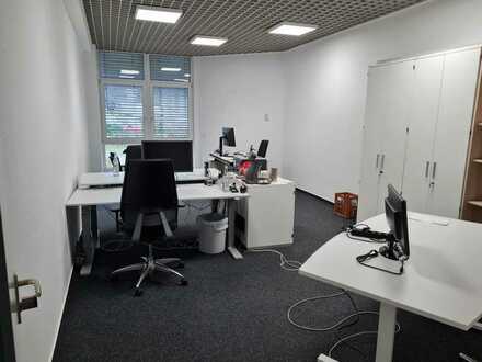 Im Nobel Business Center / Geräumiges Büro mit Klimaanlage für 3-4 Mitarbeiter