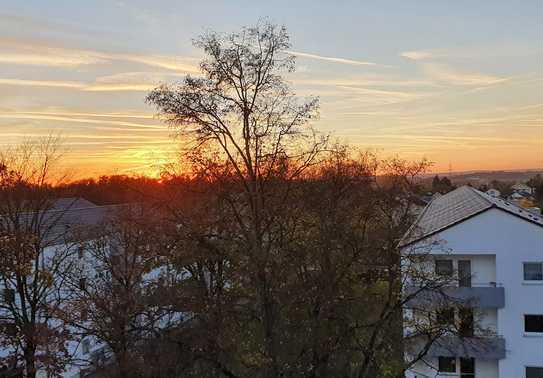 Gepflegte 3-Zimmer-Wohnung mit Loggia in Lenting zu vermieten