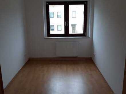 lichtdurchflutete 2-Raumwohnung in Netzschkau / Gabelsberger Straße 9