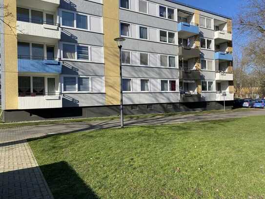 Stop: 2 Zimmer Wohnung in modernisiertem Gebäude.