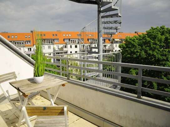 Schönes Apartment/Maisonett/Penthouse über 2 Etagen mit Balkon in Düsseldorf