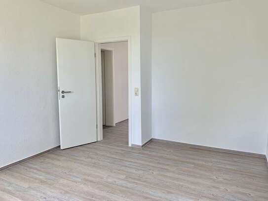 NEU renovierte 2 und 4 Zimmer Wohnung in Elmenhorst zu vermieten