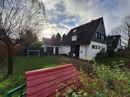 Freistehendes Einfamilienhaus am See mit Platz für Mehr