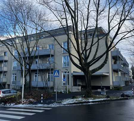 1 Zimmer Wohnung mit Balkon und Stellplatz