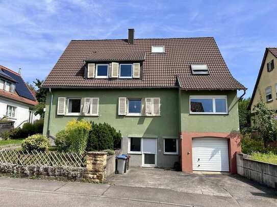 Großes Zweifamilienhaus mit Terrasse und Garten in Zentrumsnähe