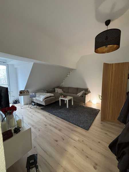                                                               Attraktive 2-Zimmer - DG-Wohnung mit EBK und Balkon in Ansbach                                                       in Eyb (Ansbach)