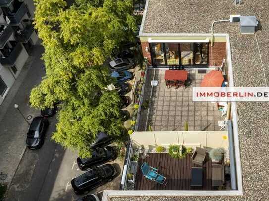 IMMOBERLIN.DE - Lichtdurchflutete Wohnung mit großer Südwestterrasse + Garagenplatz