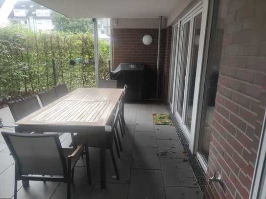 BRAUNSFELD: SCHÖNE ERDGESCHOSS - 5 ZIMMER WOHNUNG - GROSSE TERRASSE - EINBAUKÜCHE - STELLPLATZ