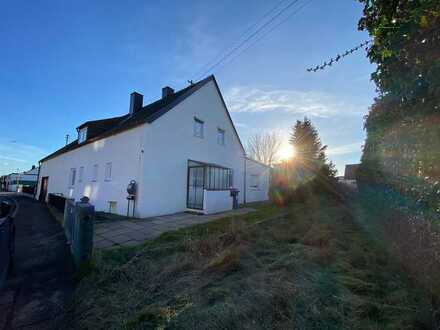 Haus, großes Grundstück, leerstehend , zu verkaufen