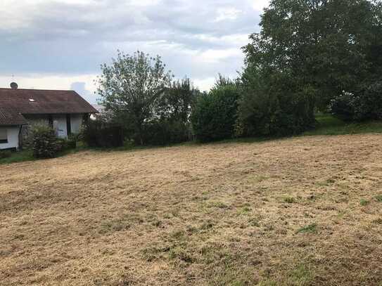 Großer Bauplatz für ein DOPPELHAUS mit Baugenehmigung im Herzen von Oberndorf zu verkaufen.