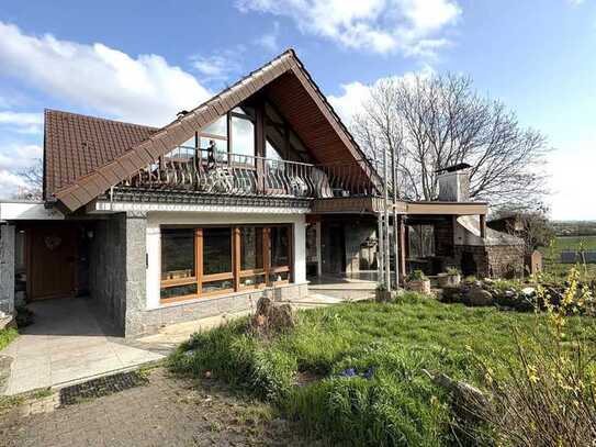 Großzügiges Einfamilienhaus mit Lagerhalle in Güglingen - Eibensbach