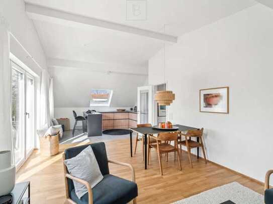 OPEN HOUSE am 21.03.2025: 3 Zimmer Dachgeschosswohnung mit attraktivem Balkon nach Westen